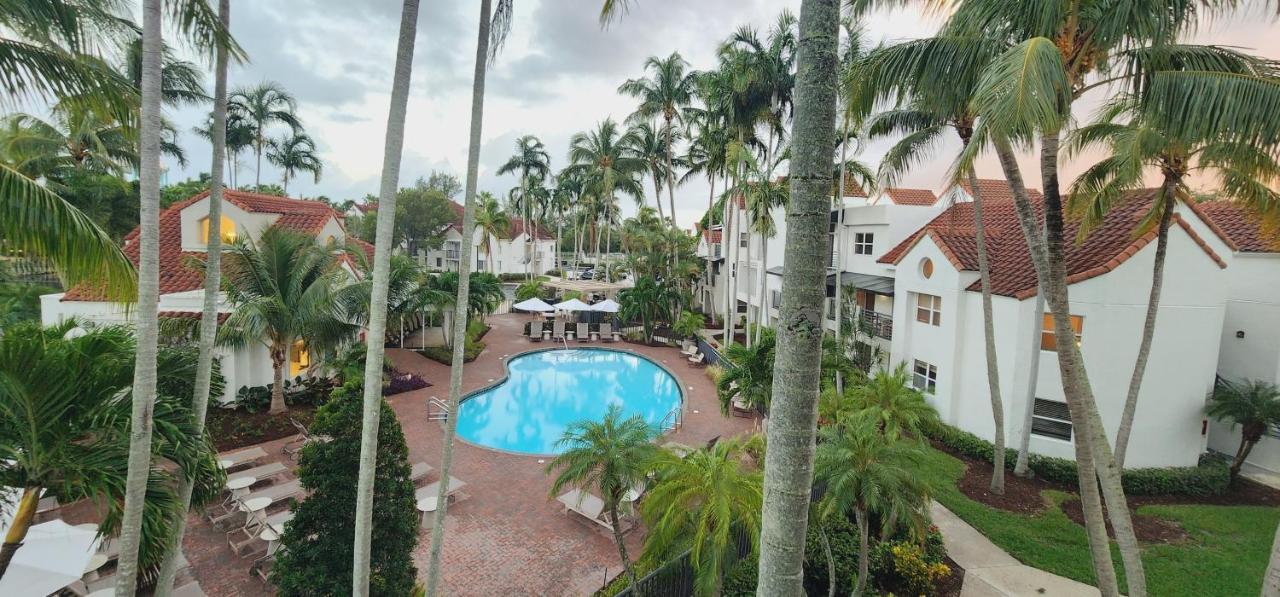 Dharma Home Suites Dania Beach At Sheridan Ocean Club 外观 照片